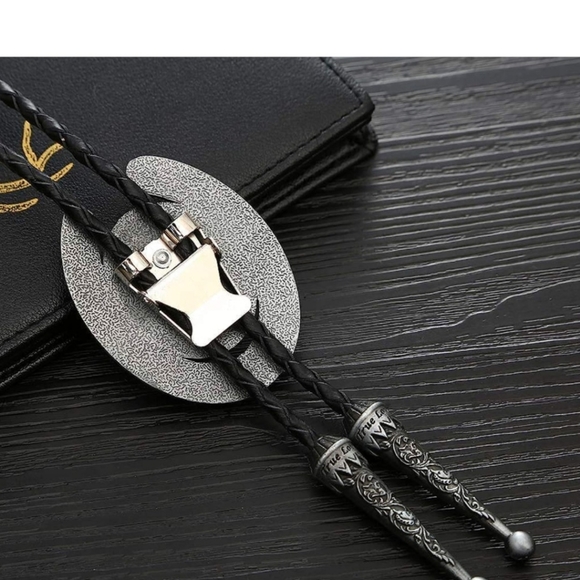 New Western Silver Horseshoe Letter K Initial Leather Bolo Tie.ALL LETTERS AVAIL - Picture 4 of 8